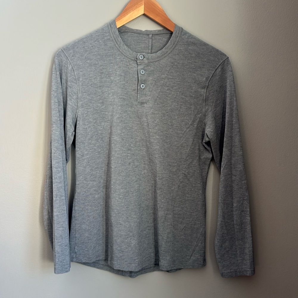 Lululemon Mens Gray Long Sleeve Henley Shirt Size XS